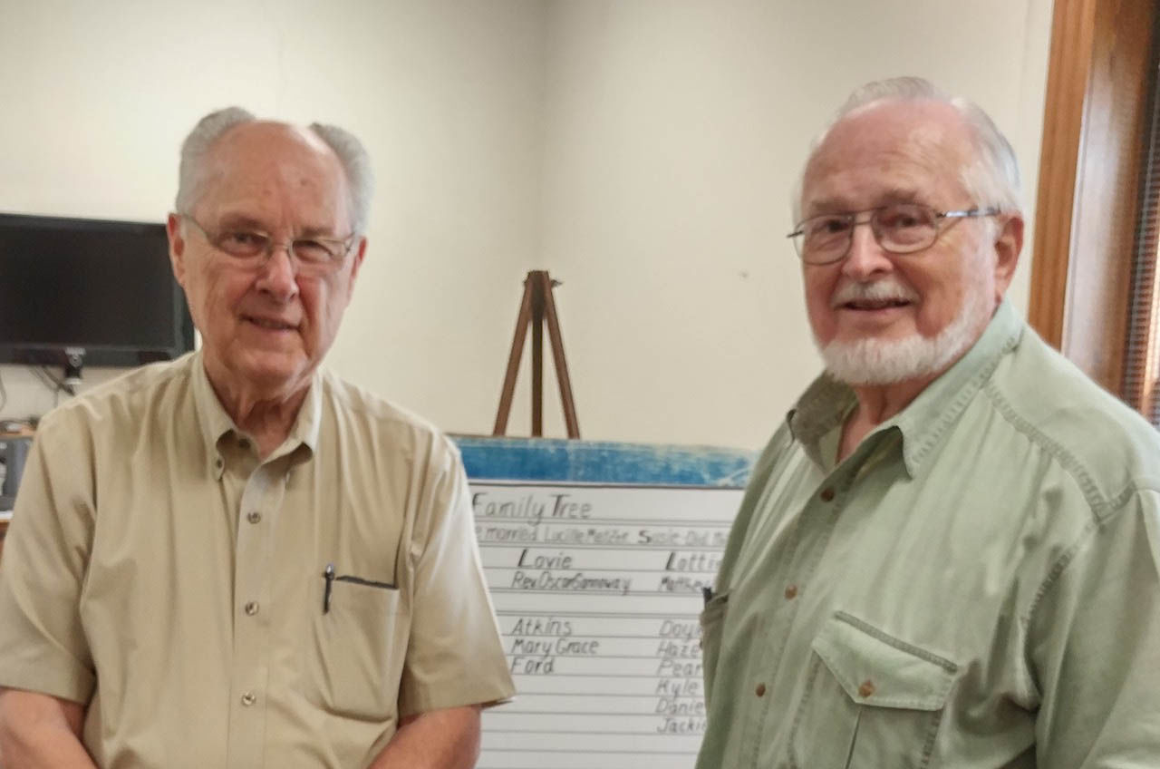 Blevins speaks to Rhea Historical Society